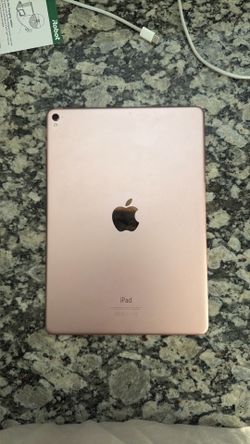 Apple iPad Pro 9.7” 32GB Wi-Fi + Case + Original Apple Charger + 6ft Cable