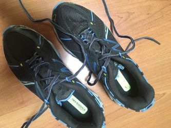 New balance sneakers size 7 women brand new