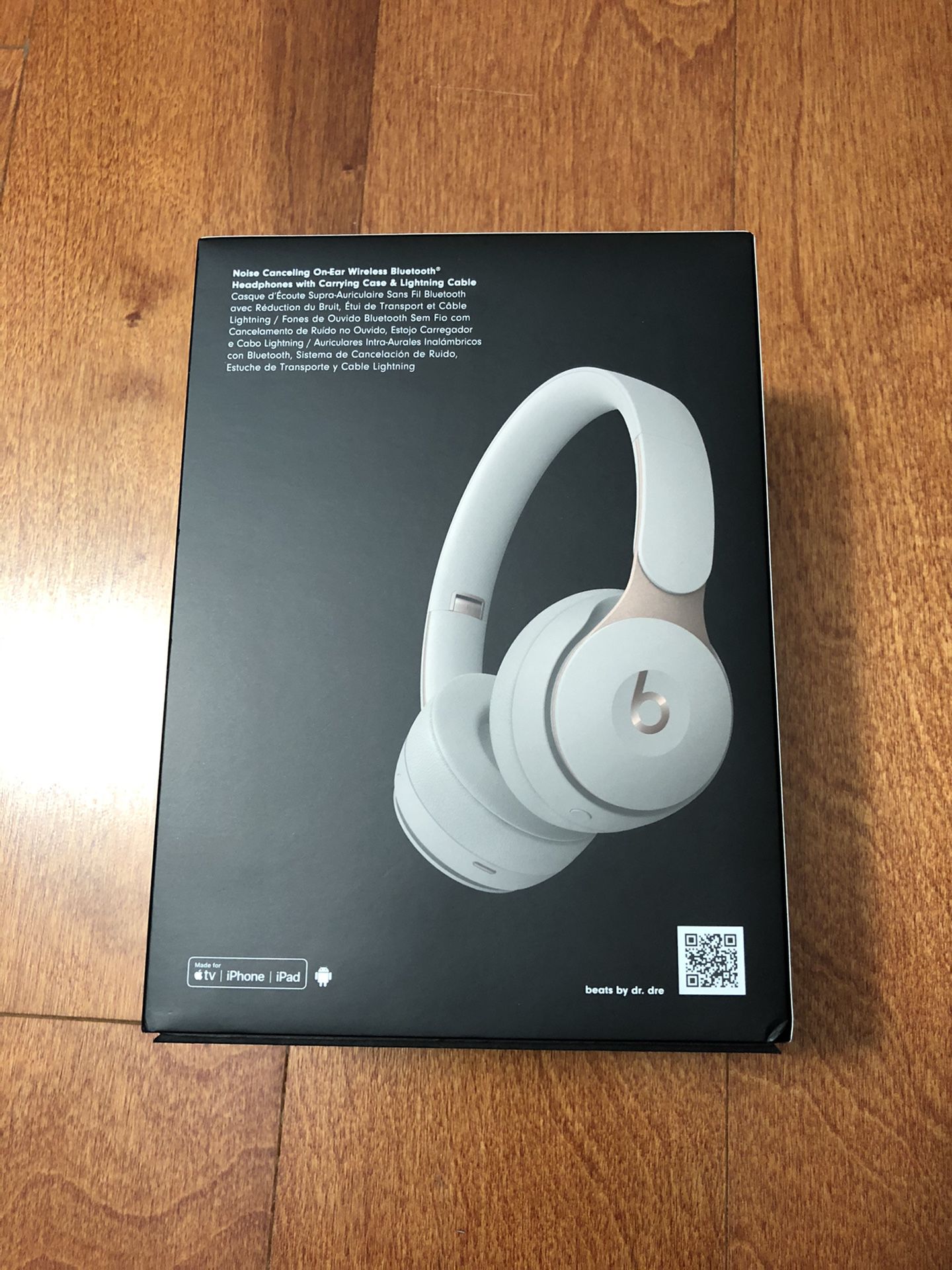 Beats Solo Pro ( latest model) Active Noise Canceling in Grey