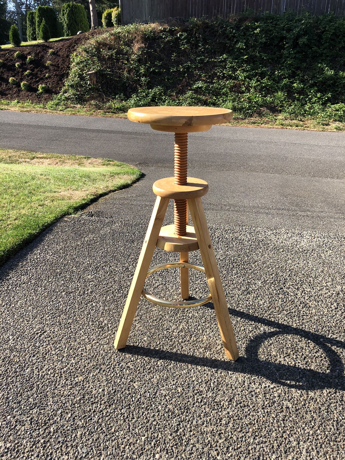 Wooden Adjustable height shop stool