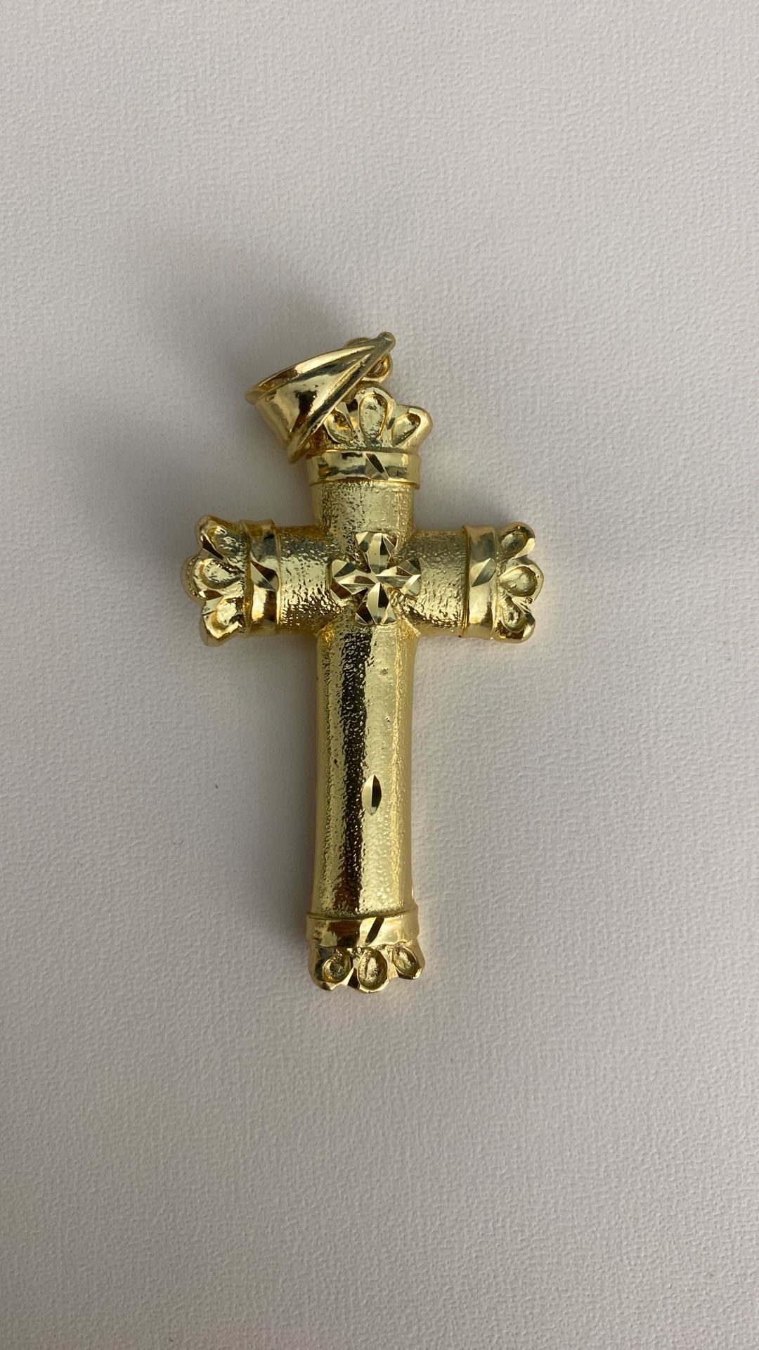 Gold plated cross charm/pendant