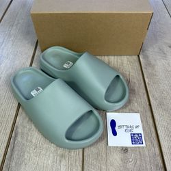 Adidas Yeezy Slides “Salt” Size 7