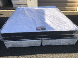 Tenemos variedad de camas a precios súper bajos!!