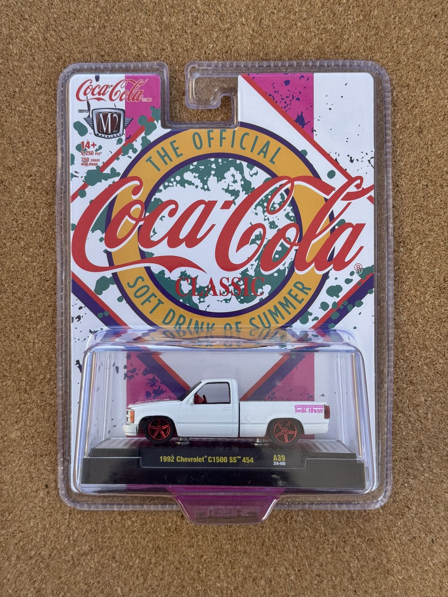 M2 Machines CHASE '92 Chevy C1500 SS 454 Pickup Coke Series