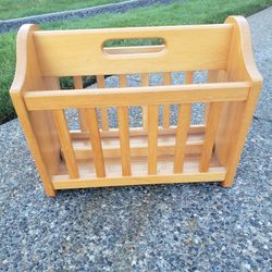 Vintage retro 90's Winsome Wood maple pine look magazine rack