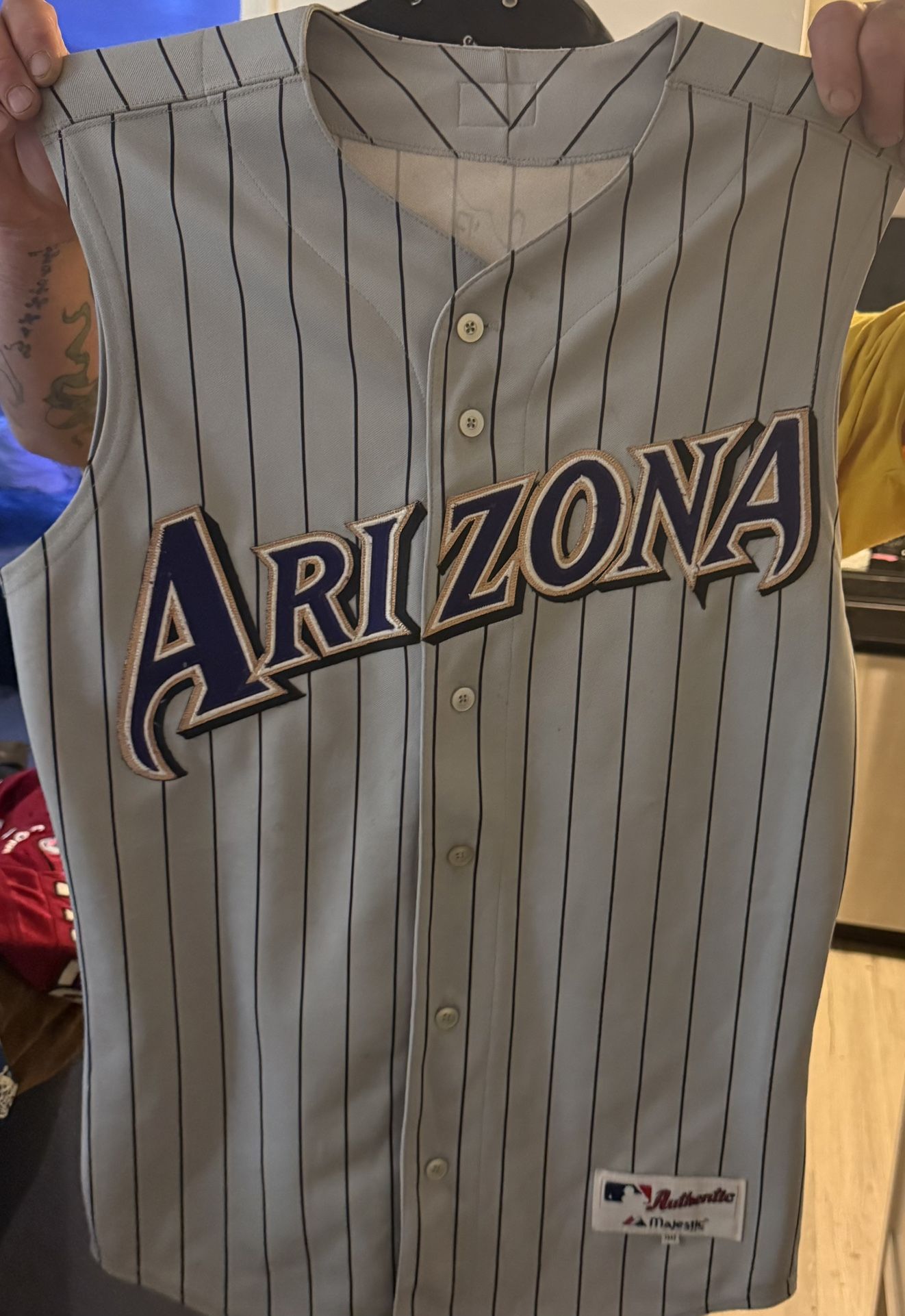Arizona Diamond Backs Jersey Signed By 3 Players