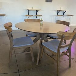 Round Dining Table (chairs not included)