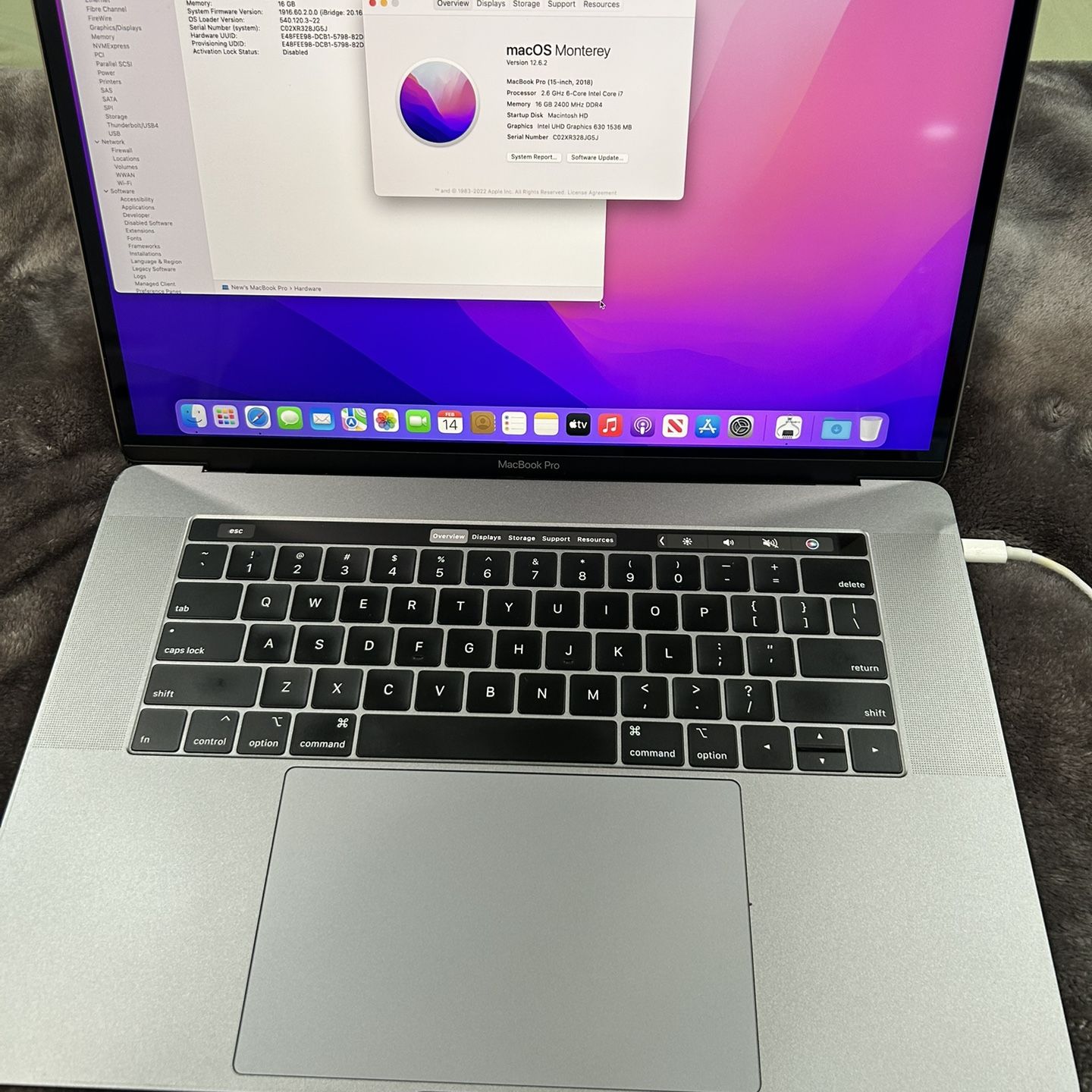 2018 MacBook Pro 15inch Touch Bar 500gb