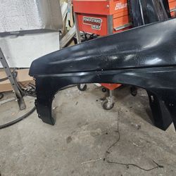 86-97 Nissan Hardbody Front Fenders