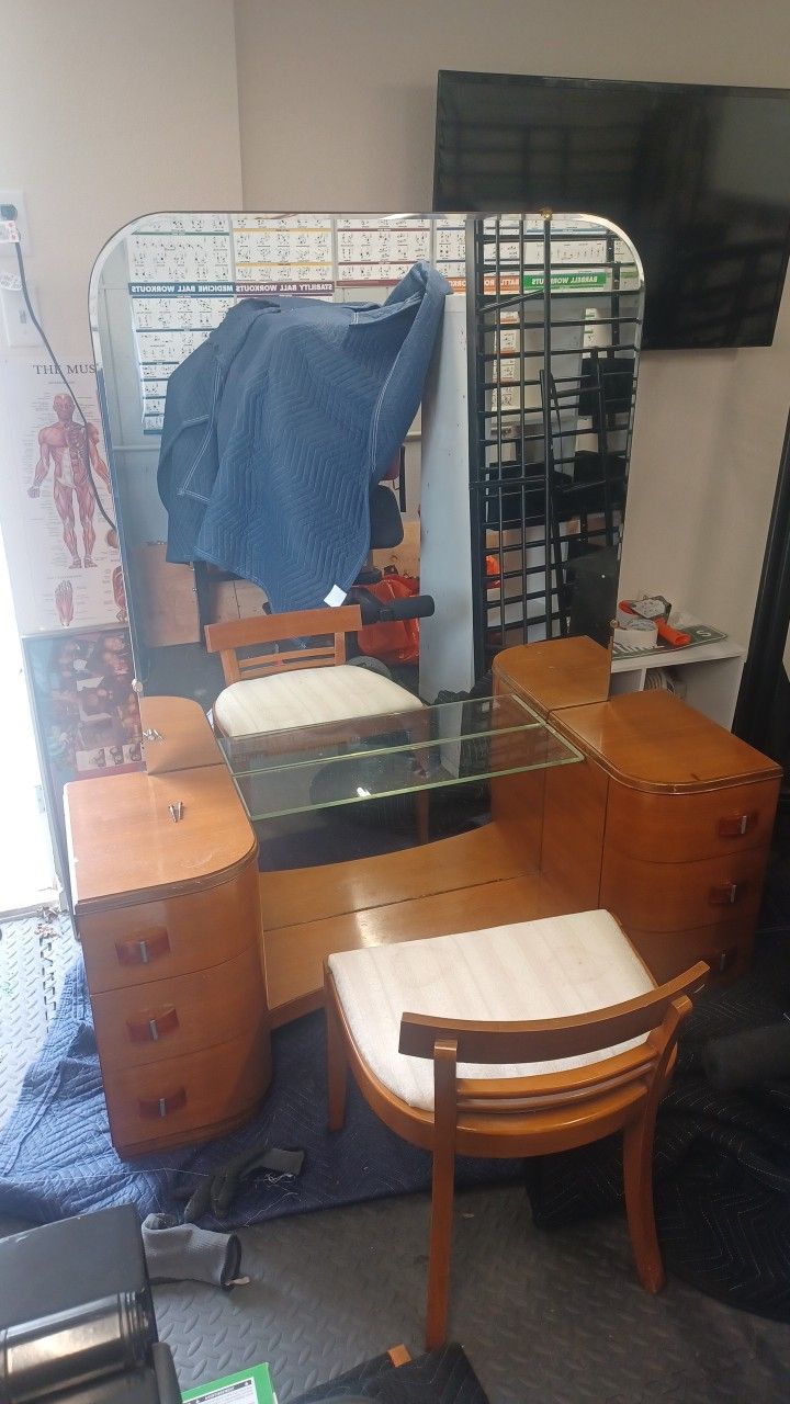Vintage Vanity Set