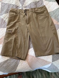Men’s Patagonia Khaki Lightweight Shorts
