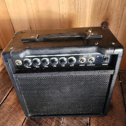 *** GUITAR AMP ***