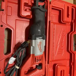 Milwaukee 12 Amp SAWZALL Reciprocating Saw with Case