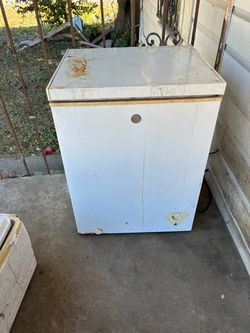 Deep freezer