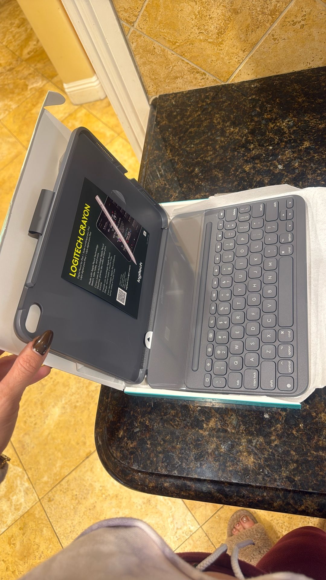 Brand New Slim Folio IPad 10th Generation Case