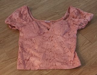 No Boundaries Pink Floral Lace Sweetheart Crop Top Size small
