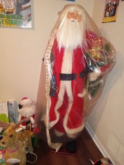 Like New Life-size Santa Claus 5 FT TALL