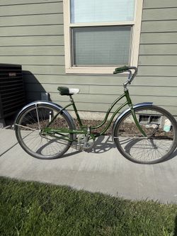 Vintage 1971 Schwinn Hollywood Cruiser Bike – Campus Green – Chicago Made