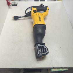 DeWalt Saw 