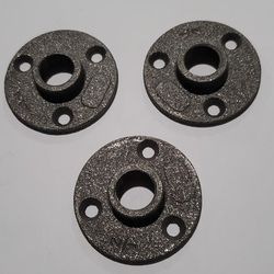 Plumbing 1/2 Floor Flange 3-pcs, 1/2 inches Malleable Cast Iron Pipe Flange, Industrial Pipe Flanges for Threaded Black Pipes and Fittings, DIY Steamp