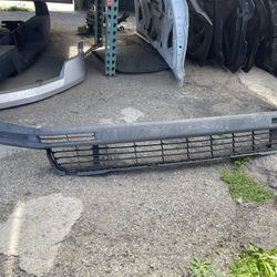 2014 - 2016 Toyota Highlander Front bumper Lower Balance OEM