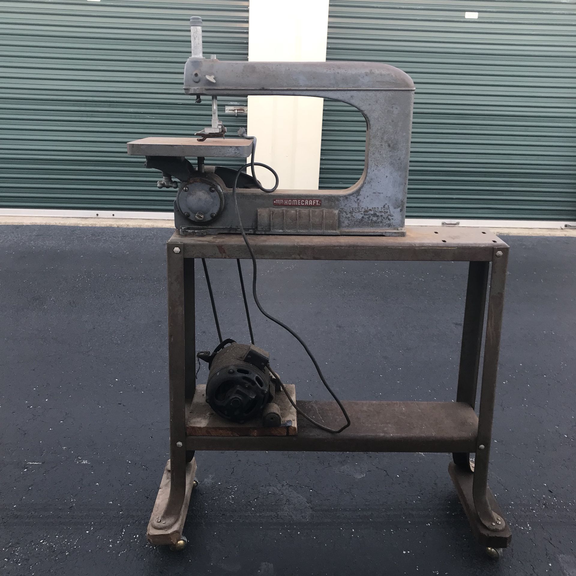 Vintage Scroll Saw WORKS! Homecraft Delta Of Milwaukee Very cool piece! Still works great!