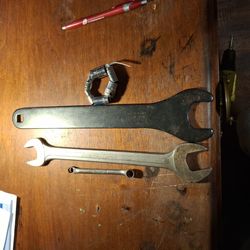 VINTAGE  BLUE POINT/SNAP-ON 9PC SET. BLUE POINT 5/16-3/8 DOUBLE BOX, B.P. SUPREME 1"-15/16 DOUBLE OPEN, B.P. # YA9325-1 AND 5 BLUE POINT SOCKETS,1S.O.