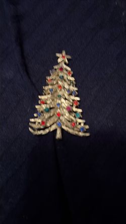 Christmas tree brooch