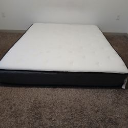 Queen Mattress Like New 