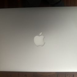 2015 Early MacBook Pro 13.3” 2.7 Intel Dual Core I5 1tb Ssd 8gb Ram
