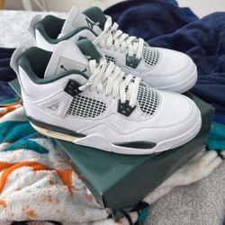 Air Jordan 4s White/oxidized Green(worn Once)