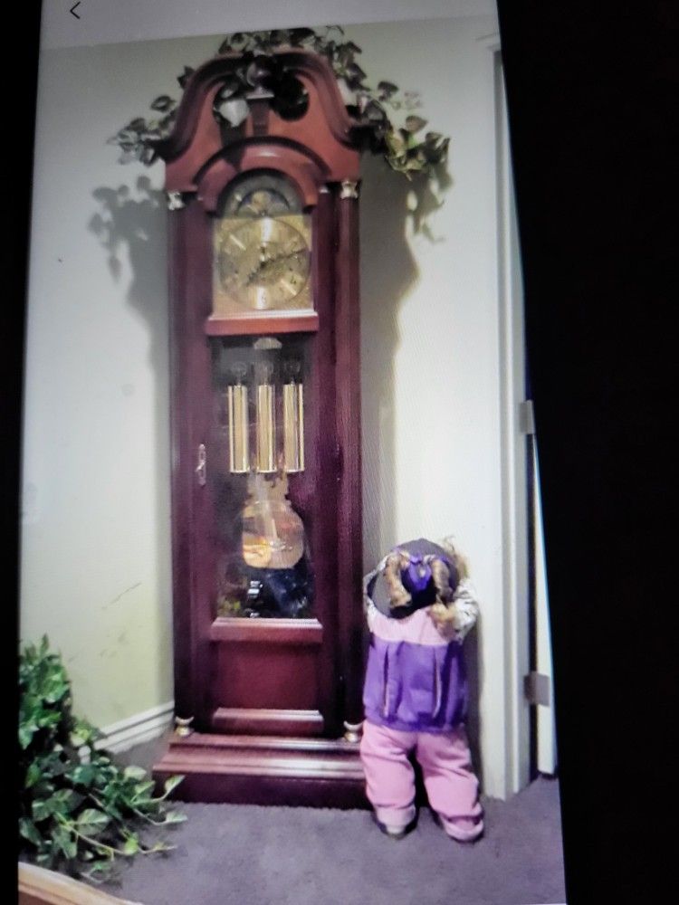 Grandfather clock , howard miller have key , been taken care of always and cleaned and perfect