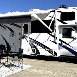 2020 Ford Thor Chateau