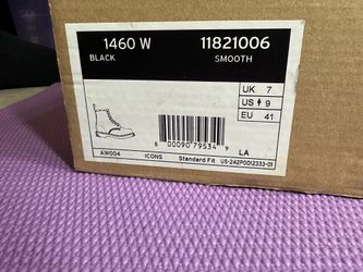 Doc Martens Women’s Size 9 Black