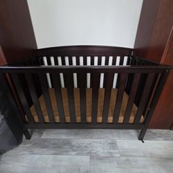 Baby Crib with Mattress 