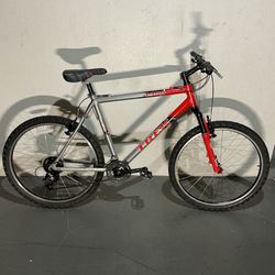 BICYCLE TREK 21 SPEED SIZE 26 BRAND NEW