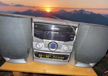 Sharp CD-C605 Mini Hi-Fi Stereo System