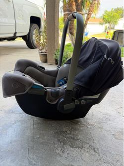 Nuna infant car seat