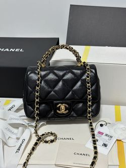 Fashionable women's shoulder bag