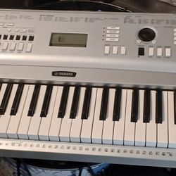 Yamaha Digital Keyboard Piano In Like New Condition 