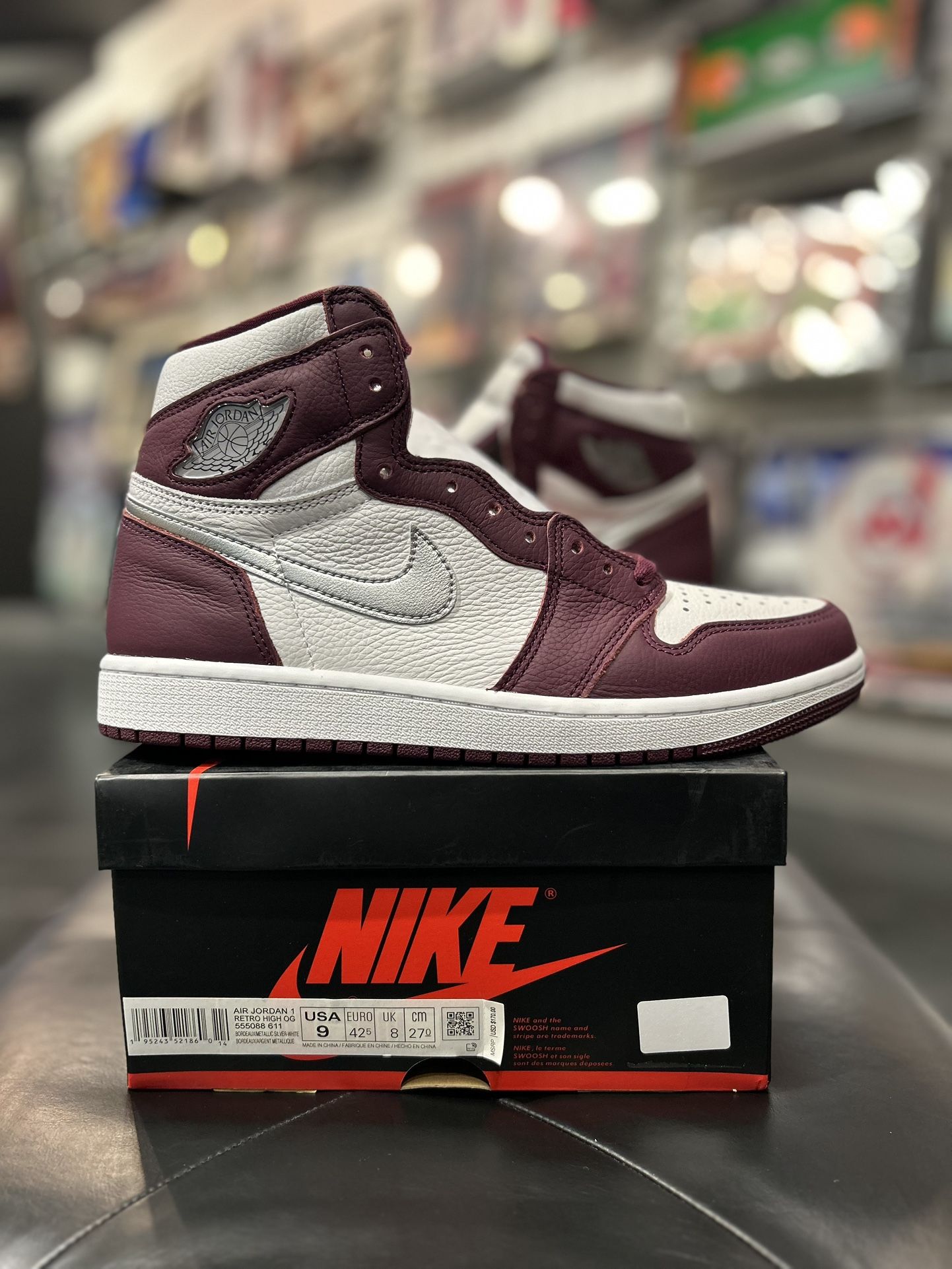 Nike Air Jordan 1 Retro High Og Size 9