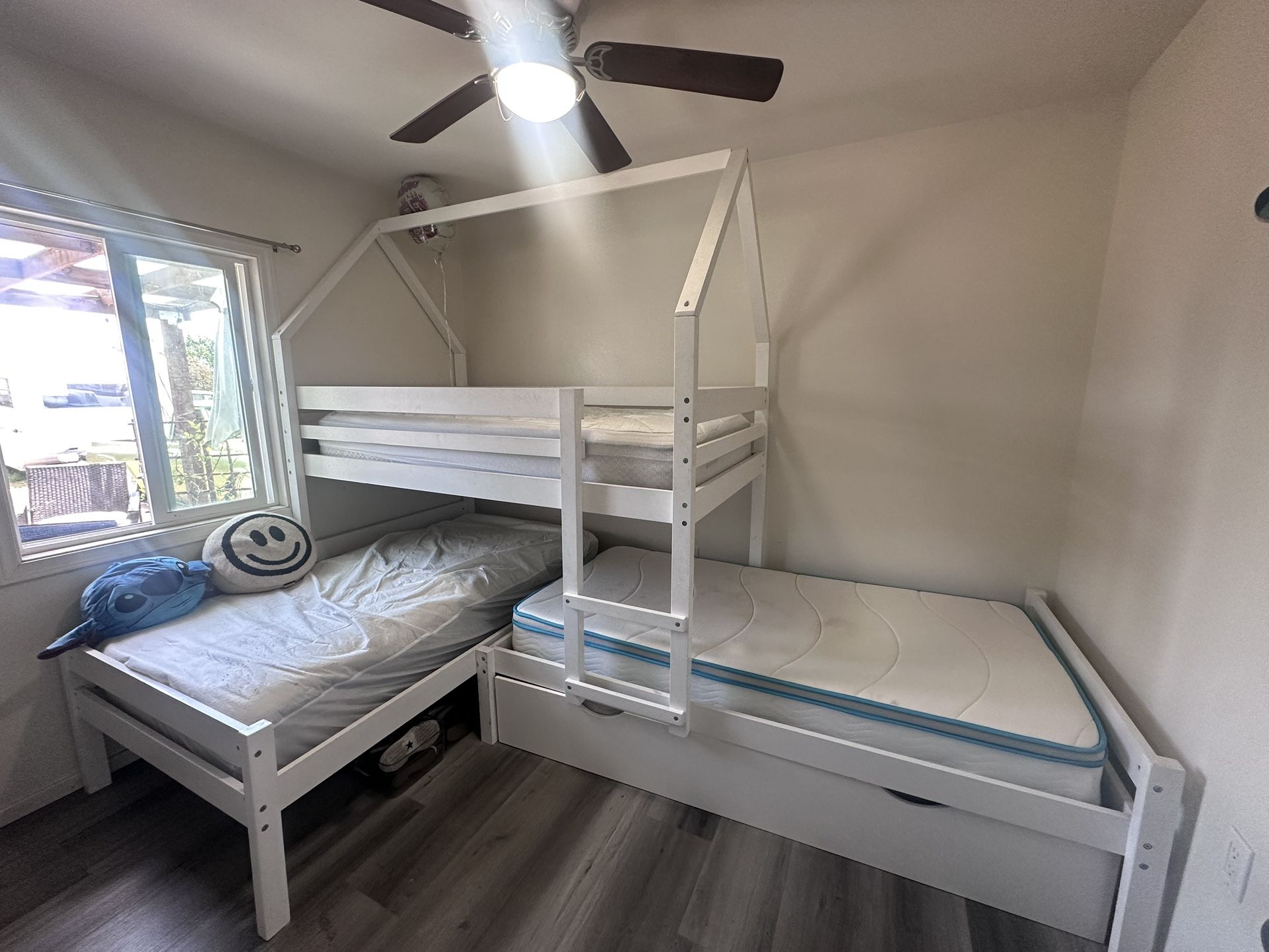Twin Beds With Trundle