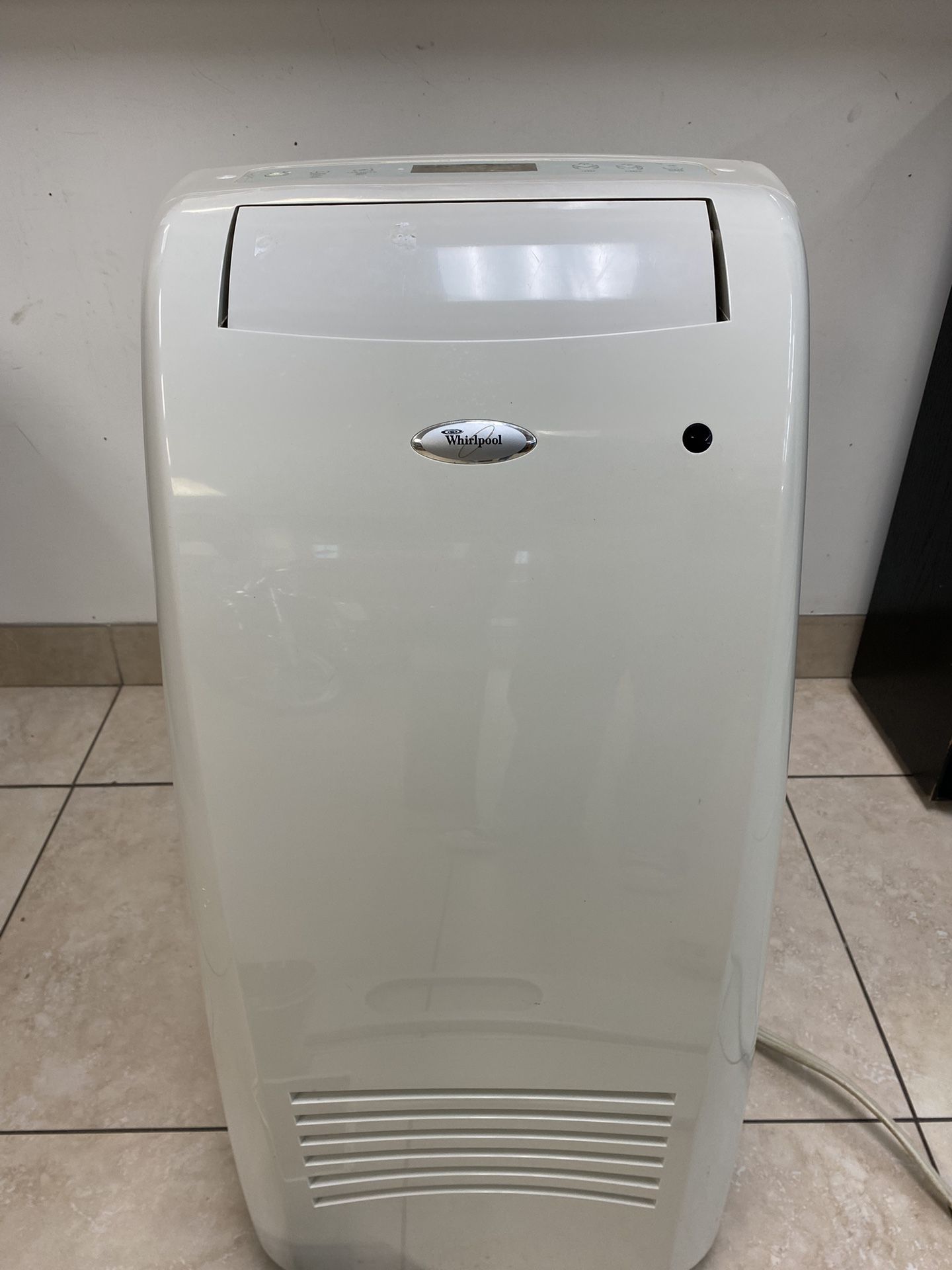 Whirlpool ACP102PS 10,000 Portable Air Conditioner