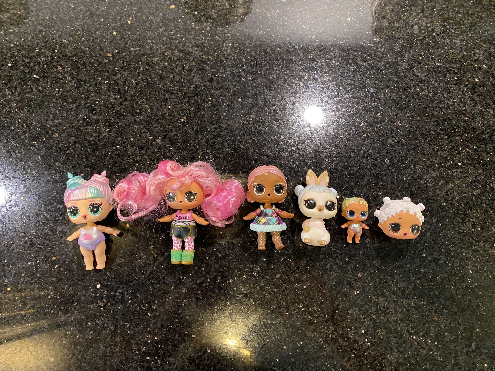 LOL Surprise 4 Dolls, Bunny & One Doll Head