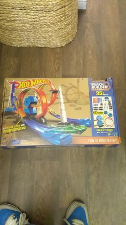 Hot Wheels power booster track