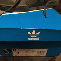 Calabasas Adidas size 9