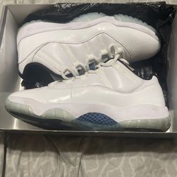Air Jordan 11 Retro Low