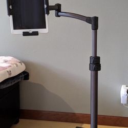 LEVO G2 Deluxe iPad Tablet Etc -Stand Cart Kiosk    Desk Home Decor Chairs Pictures Frames Figures Apple Weights iPhone dresser Laptop iPad  toys