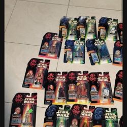 32- Brand New Star wars figures!!