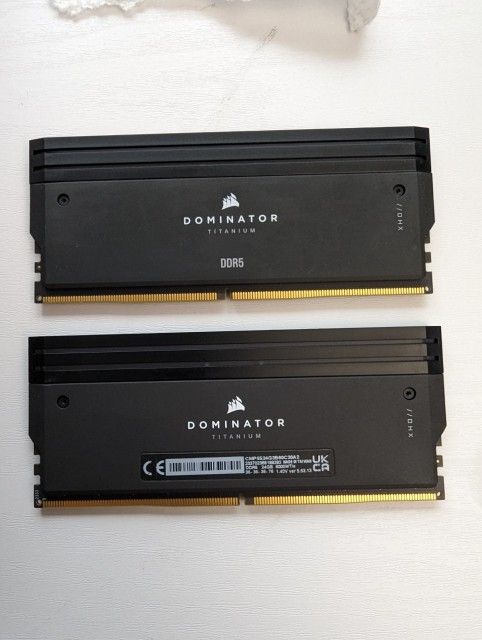 CORSAIR DOMINATOR TITANIUM 48GB (2 x 24GB) DDR5 6000  Desktop Memory